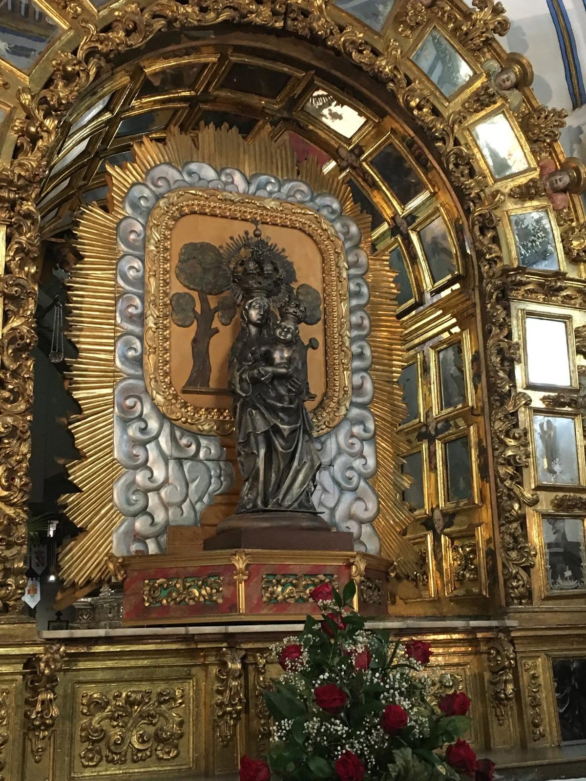 Virgen de la Encina y ofrenda floral